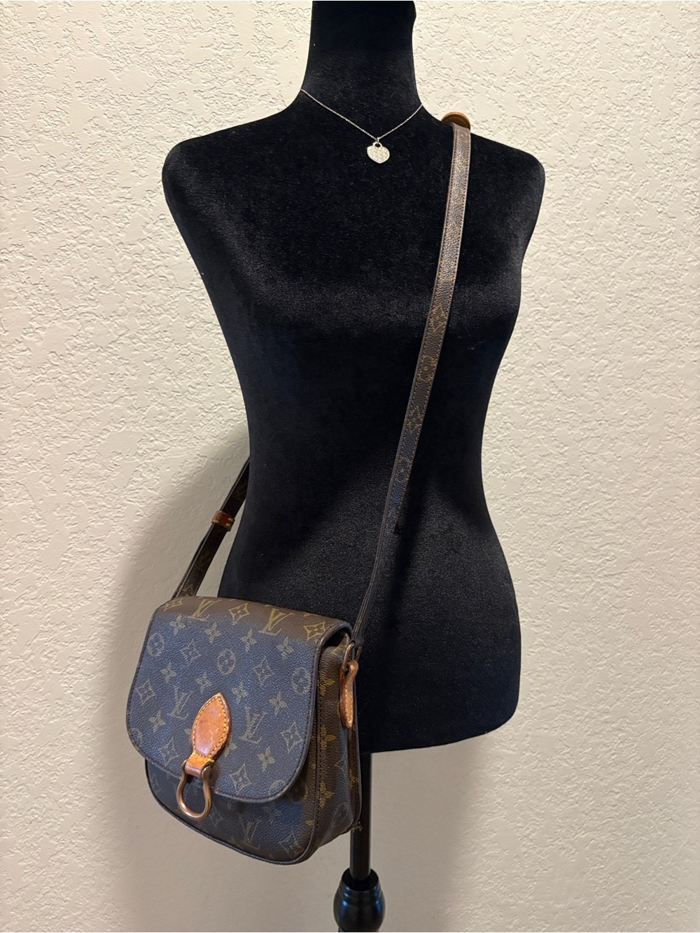 Louis Vuitton Saint Cloud Brown Monogram Crossbody Bag - Picture 15 of 15